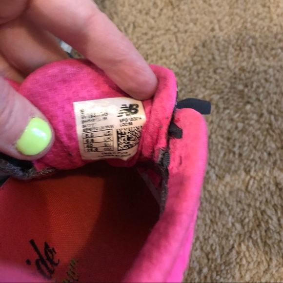 New Balance pink and grey sneakers - Picture 7 of 7